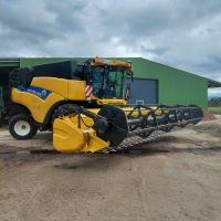 New Holland CR 8080, Mähdrescher, Rotordrescher Niedersachsen - Meinersen Vorschau