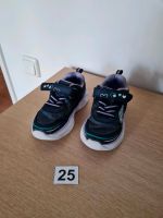 Sneaker / Turnschuhe Gr. 25 Kr. München - Neubiberg Vorschau