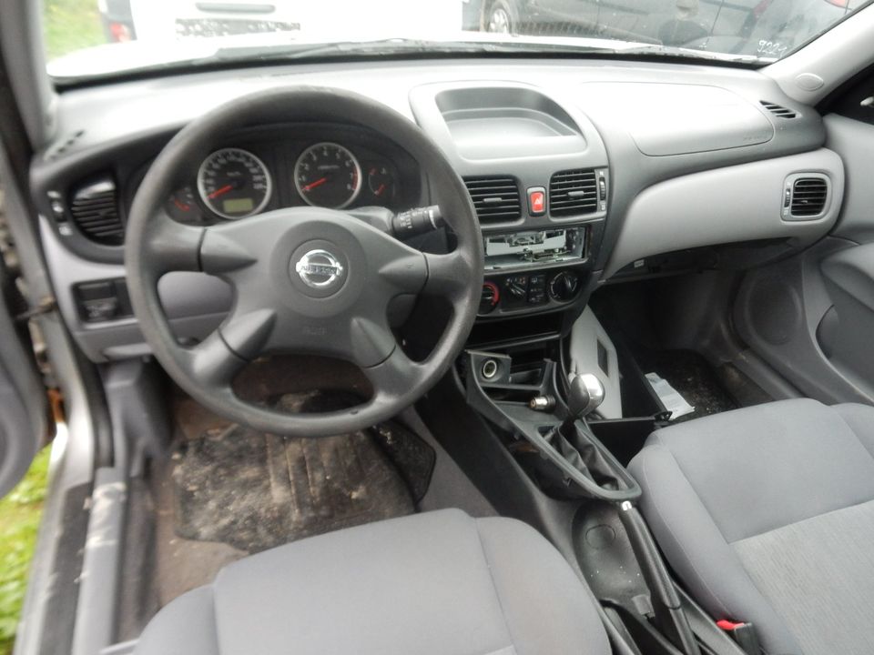 Nissan Almera Ersatzteileträger 1.5 72Kw 100Ps VN9216 in Heilsbronn