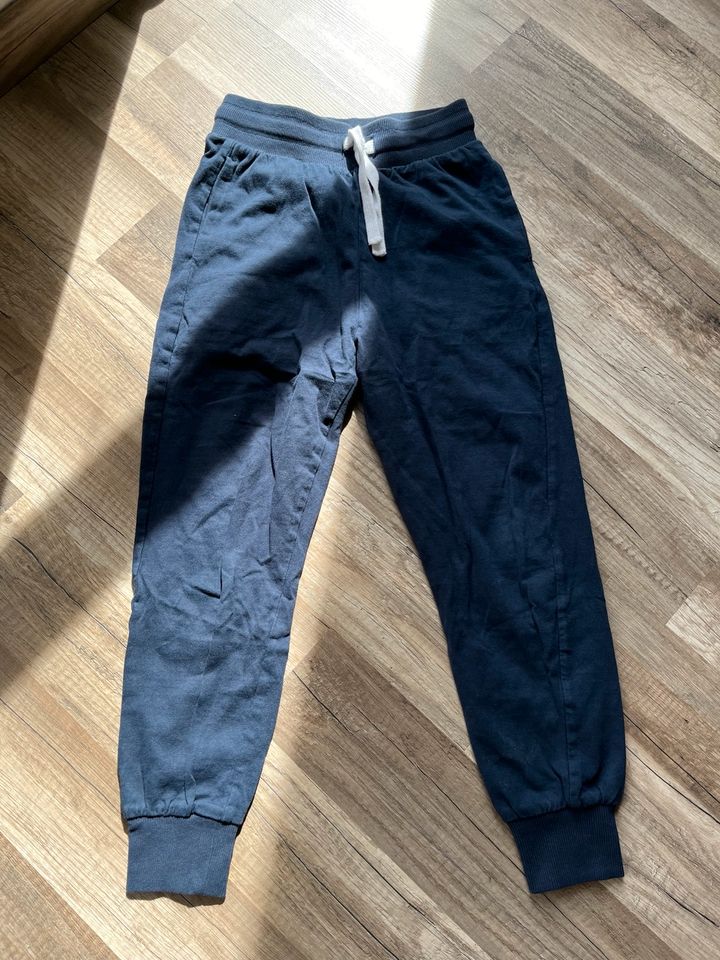 H&M jogginghose blau 128 in Wardenburg