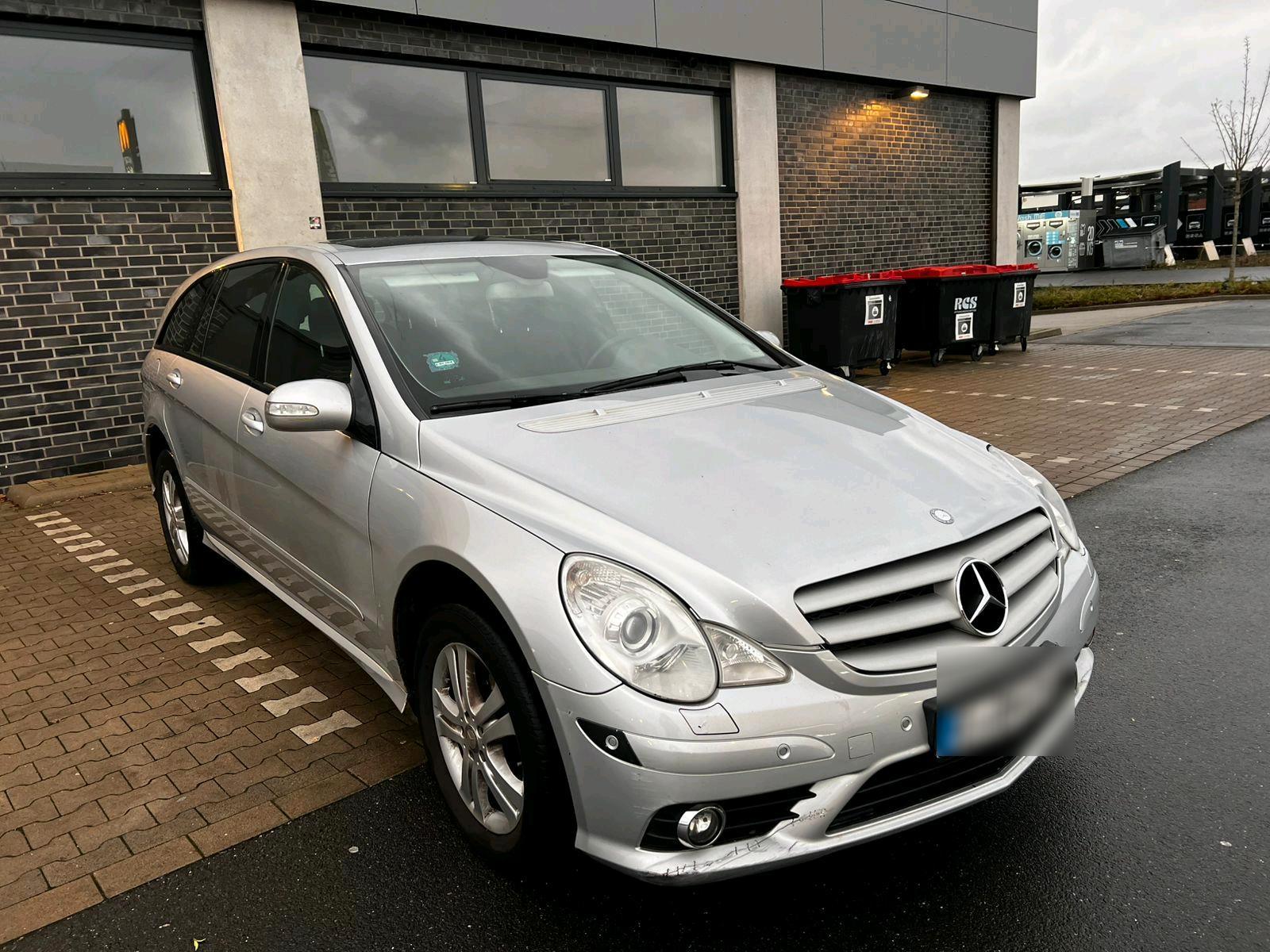 Abbildung des Autos Mercedes r-class