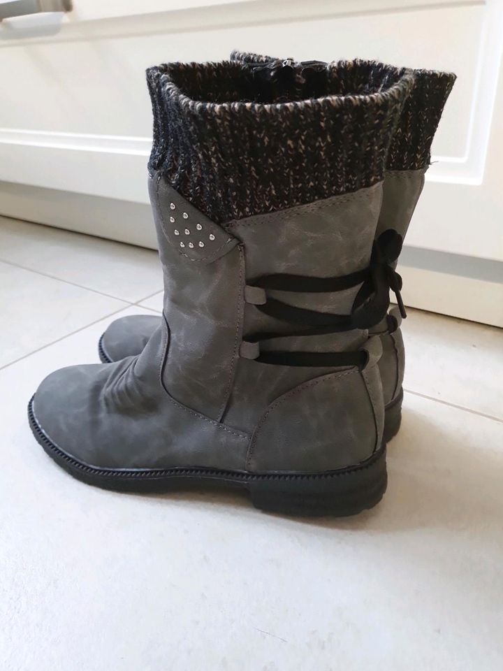 Stiefel für den Übergang in Ulm