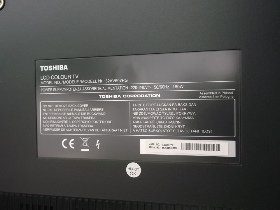 1 Toshiba TV 32 Zoll mit Fernbedienung u. Standfuß  (lesen) in Harxheim