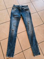 Schöne neuwertige Jeans LTB Julita X Gr. 27/32 Bayern - Kelheim Vorschau