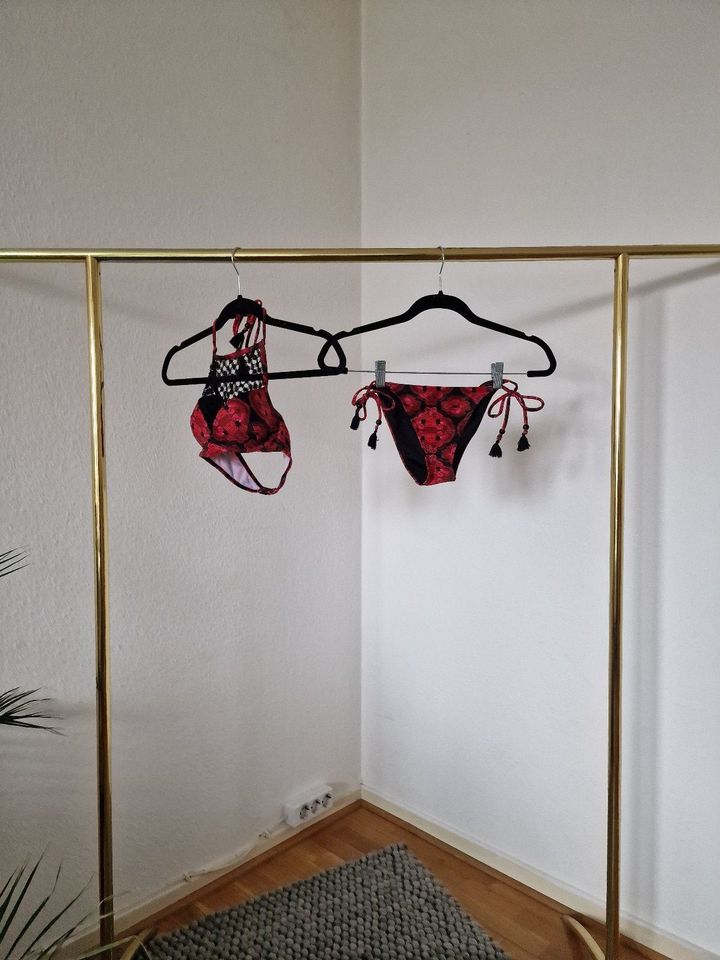 Rot schwarzer Bikini von ASOS Swim in 70C/34 in Köln