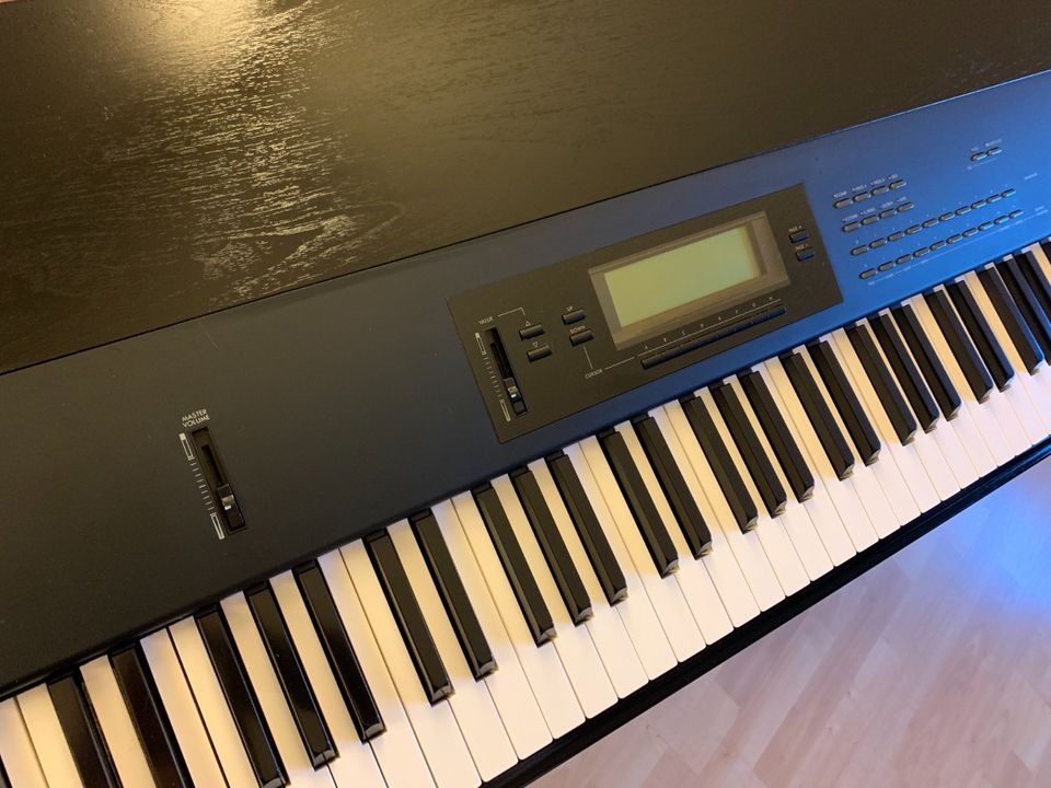 Synthesizer Korg T1 (88 Tasten) in Stuttgart