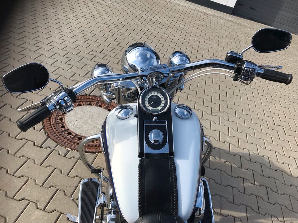 Harley-Davidson Softail-DeLux in Manching