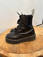 Dr. Martens Boots mit Plateau schwarz Nordrhein-Westfalen - Hamminkeln Vorschau