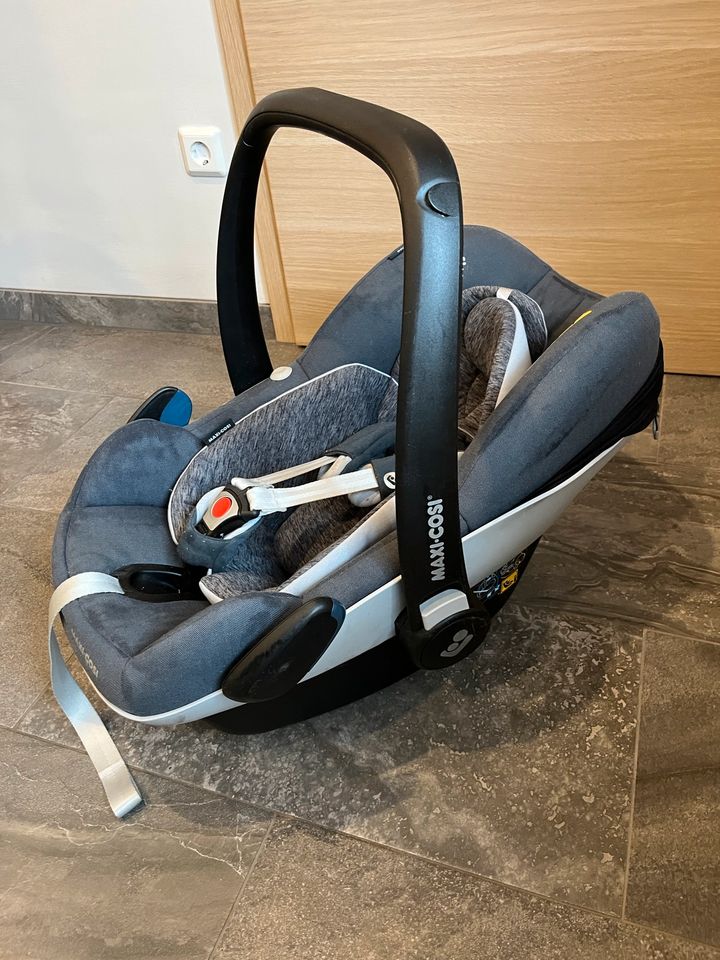 Kinderwagen Mon Nuova Air Komplettset + Babyschale von Maxi Cosi in Dortmund