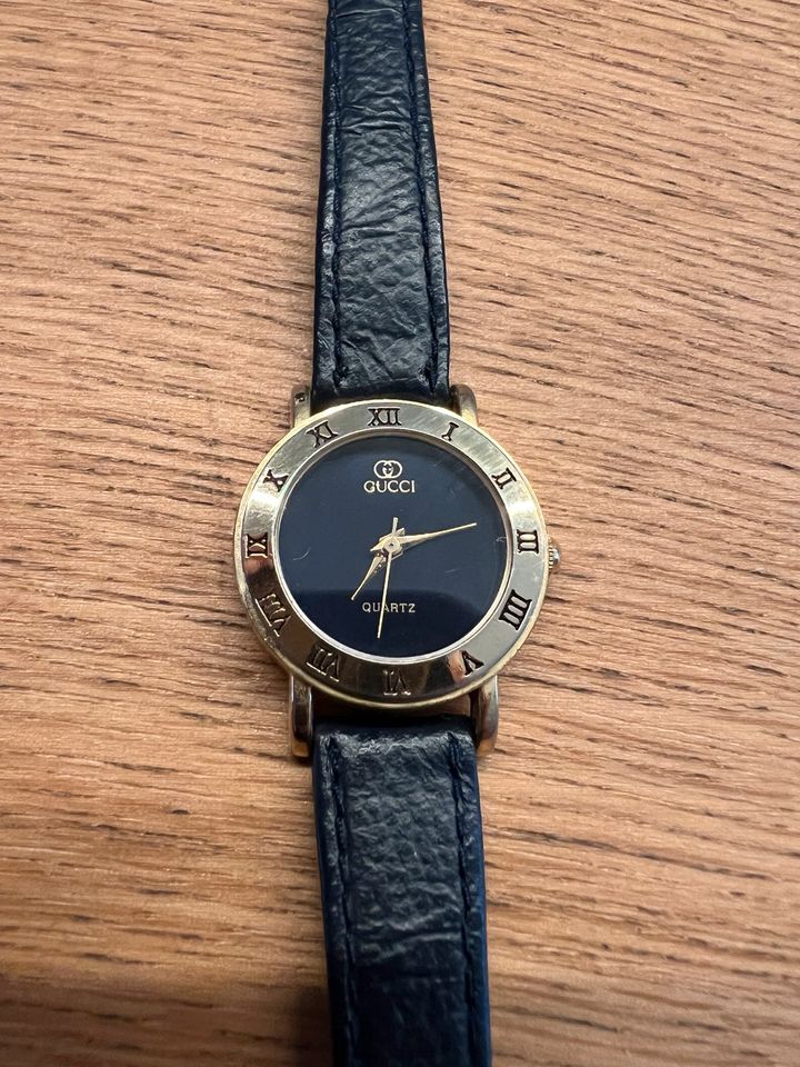 Gucci Vintage Damen Uhr 2035 21