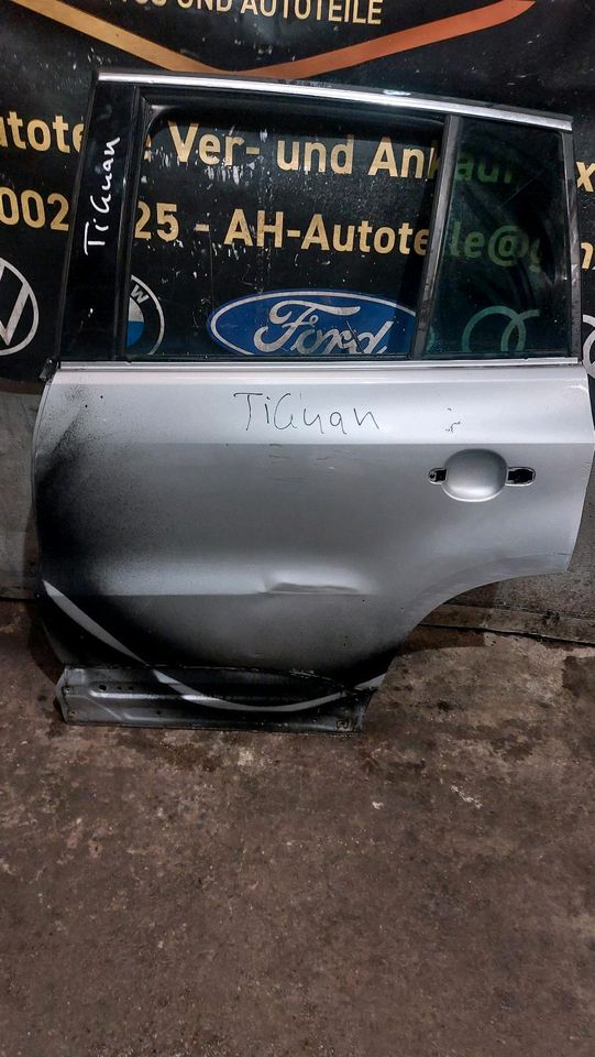 Vw tiguan 5N tür hinten links Seite in Bochum