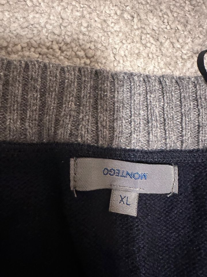 Montego Pullover V-Neck blau grau Gr. XL warm in Pürgen