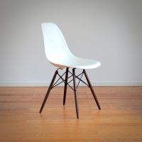 2 x Vitra Eames Plastic Side Chair DSW in weiß Stuttgart - Stuttgart-West Vorschau