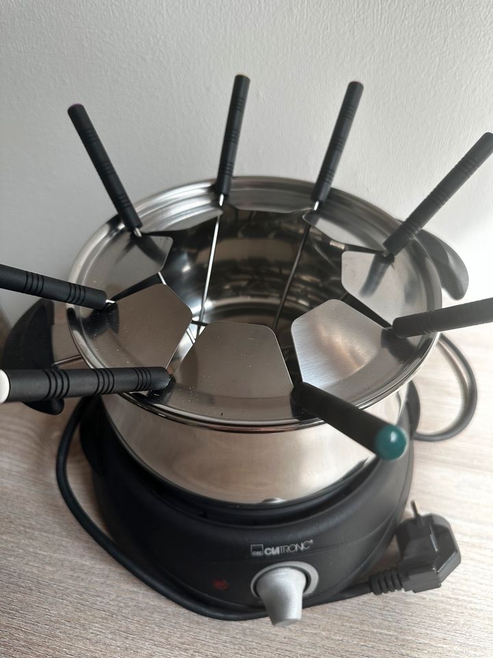 Fondue Set in Wesel