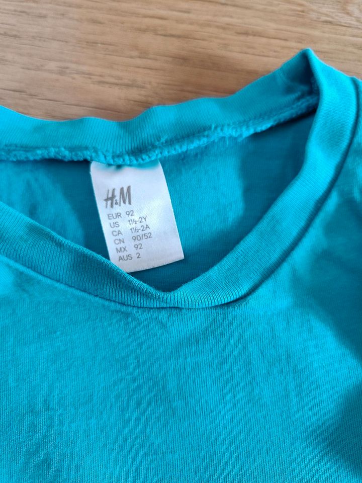 Shirts H&M unifarben einfarbig Gr. 92 in Dresden