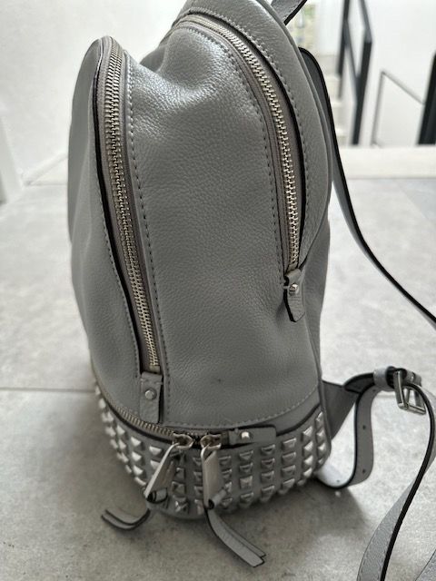 Michael Kors Rucksack Rhea smal hellgrau in Kaufbeuren