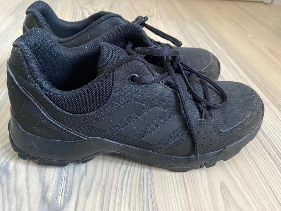 Kinder Jungenschuhe Größe Adidas Terrex Gr.36 in Bernau