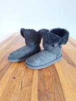 UGG Boots gebraucht Gr.37 schwarz Mini Bailey Button Ankle Boots Bayern - Pastetten Vorschau