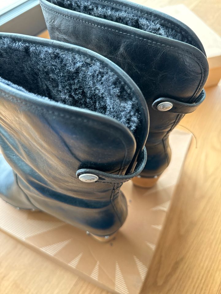 UGG W Lynnea II Black Gr. 39 USA 8 in Maikammer