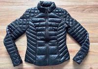 Guess Jacke Daunenjacke Gr. XS schwarz NEU Thüringen - Saalfeld (Saale) Vorschau