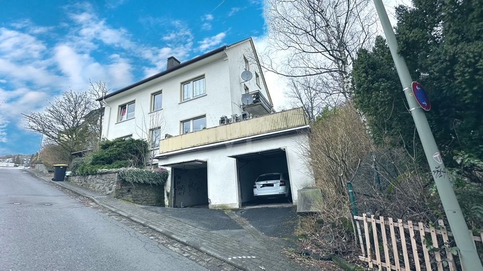 Komplett vermietetes Dreifamilienhaus zentrumsnah zu verkaufen in Siegen