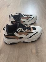 Schuhe sehr gut N40 Sachsen - Chemnitz Vorschau