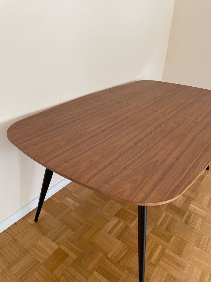 Home24-Tisch „Esstisch Rogo (mit Ausziehfunktion)“ zu verkaufen in Frankfurt am Main