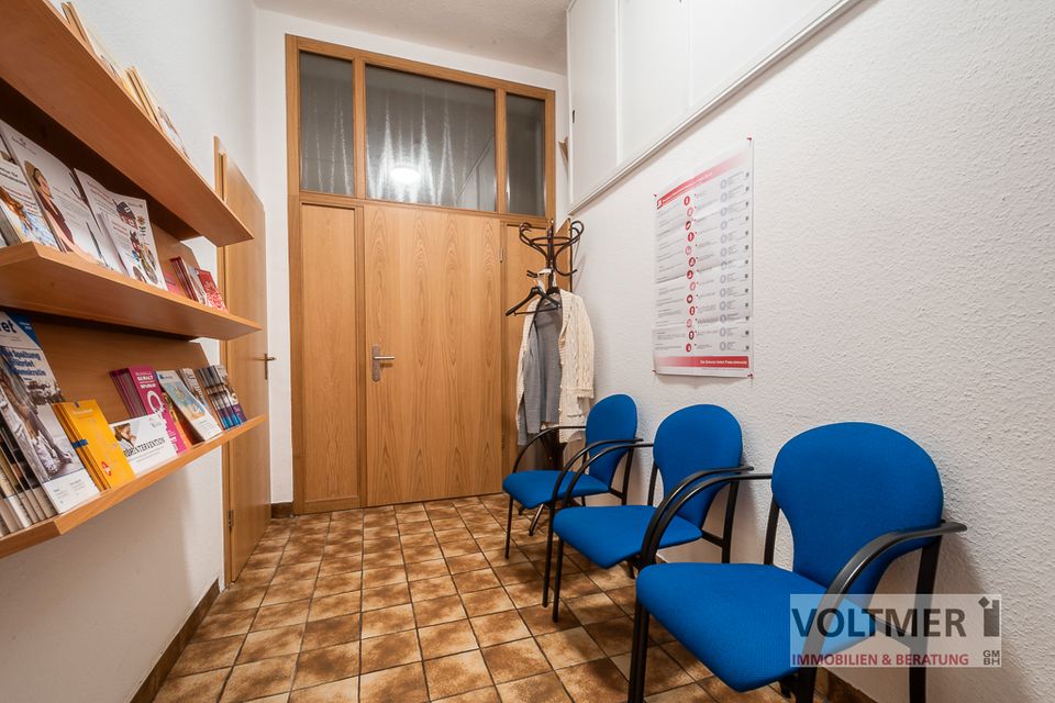 ARBEITEN UND WOHNEN - Wohnung mit Balkon und angrenzendem Ladenlokal in Neunkirchen! in Neunkirchen