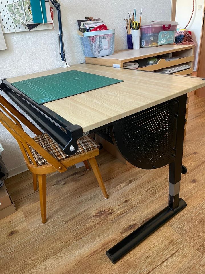 Schreibtisch verstellbar in Wismar