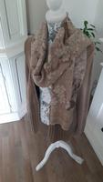 Bonita Strickjacke, Gr. XL,  Schal und Tasche Hessen - Linden Vorschau