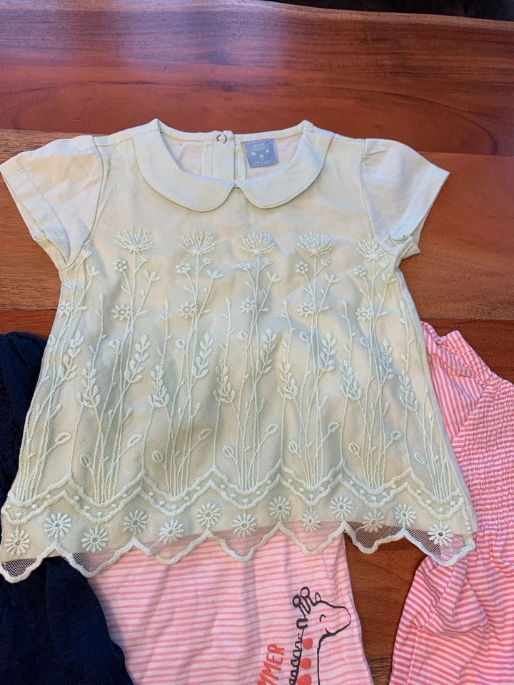 T- Shirt / T-Shirt Kleid / Bluse 4er Set Größe 92 in Wadgassen