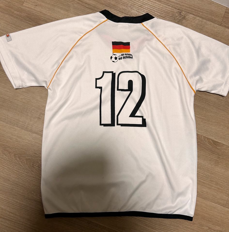 Deutschland, Trikot 158-164 Top in Dortmund