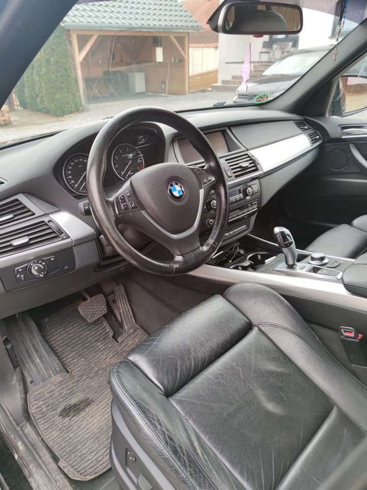 BMW X5 E70 4.8i V8 in Mengkofen