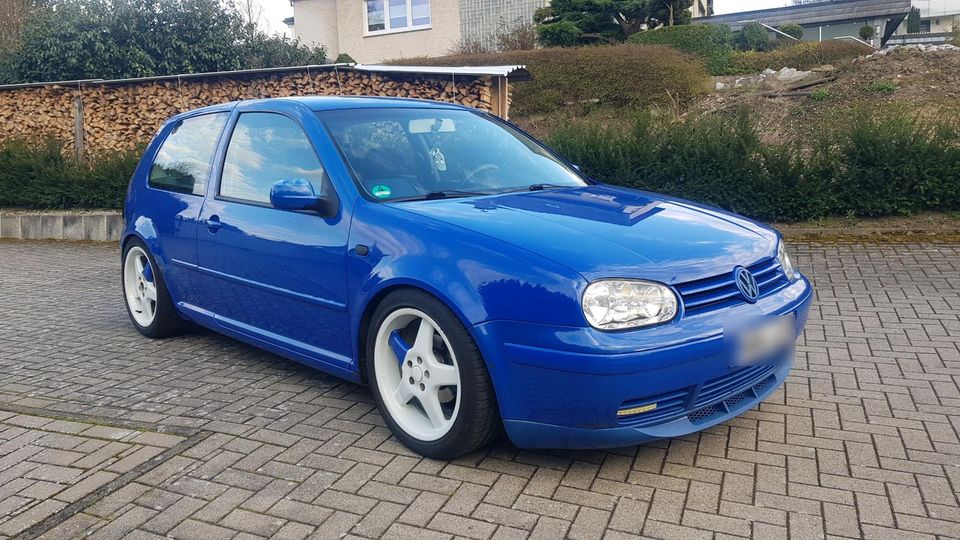 Golf 4 IV viele Extras in Bestwig