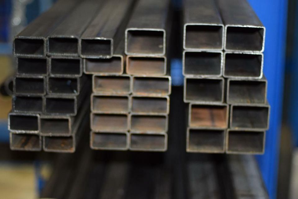 Rechteckrohr Edelstahl Stahlrohr Stahl Verzinkt Vierkantrohr VA in  Nordrhein-Westfalen - Düren | Heimwerken. Heimwerkerbedarf gebraucht kaufen  | eBay Kleinanzeigen ist jetzt Kleinanzeigen