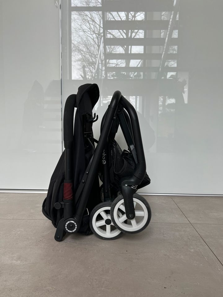 Neuwertiger Cybex EEZY S im Ferrari-Design in Nürnberg (Mittelfr)