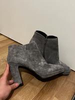 Neue ungetragene Stiefelette in Größe 41 Niedersachsen - Moringen Vorschau