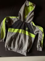 Adidas Trainingsjacke Hoodie Gr. 104 Sachsen - Lößnitz Vorschau