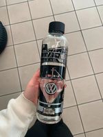 NEU Trinkflasche Glasflasche Bulli T1 Motiv schwarz Original VW Dresden - Weixdorf Vorschau