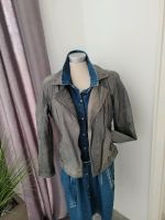 Lederjacke Bikerstyle Gr 36 grau Nordrhein-Westfalen - Sundern (Sauerland) Vorschau