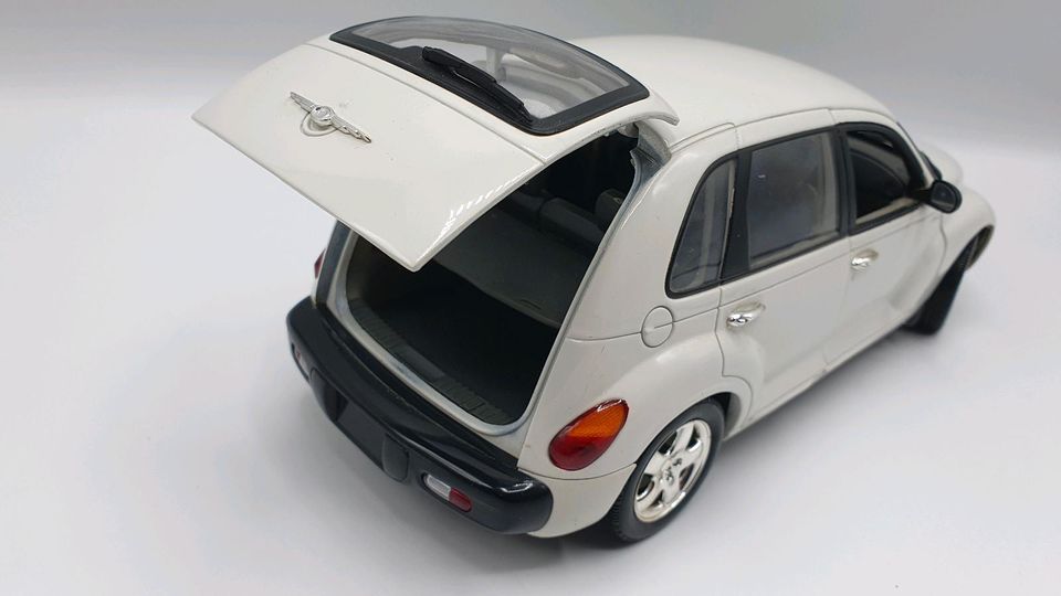 Chrysler PT Cruiser, 1:18 Gate Die-Cast Metal in Hüttlingen