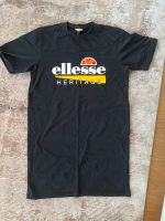 Ein Dunkel blaues T-Shirt-Kleid von Ellesse Dortmund - Berghofen Vorschau