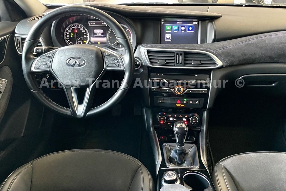 Infiniti Q30 1.5d FWD Sport/ALCANTAR/KEYLESS/360°-KAM/NAV in Bremen