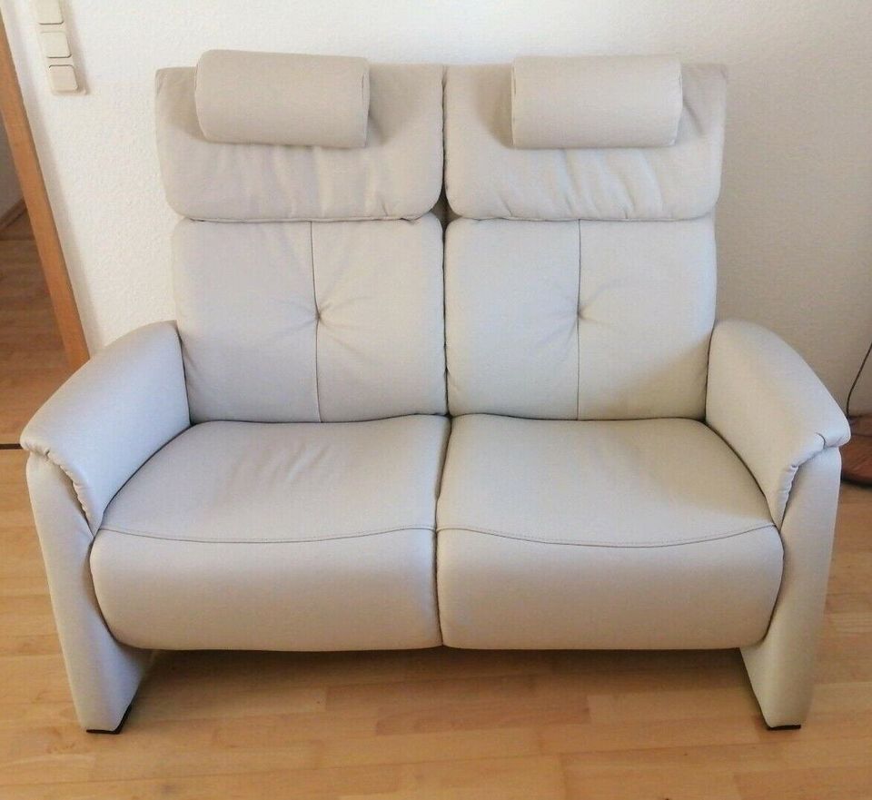 wie neu - Sofa (2-Sitzer) & Sessel / Liegesessel in Amöneburg