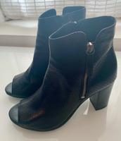 Kim Kay London Sandale / Peeptoes / Stiefelette Gr.39 Schwarz Bayern - Kirchseeon Vorschau