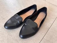 Sehr gut Aldo Business Slipper Ballerina Leder Gr. 38 Schwarz Brandenburg - Cottbus Vorschau