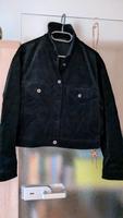 Kurzjacke Cord von UNIQLO Gr.M tiefschwarz Top Zustand Nordrhein-Westfalen - Hilden Vorschau