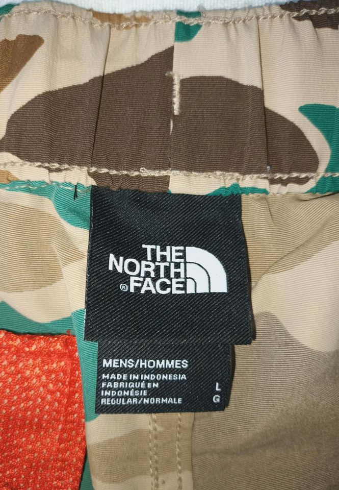 The North Face Camouflage Pants L Boys Herren Hose in Gießen