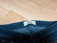 Hollister Jeans Super Skinny W24 L29 dunkelblau Niedersachsen - Burgwedel Vorschau