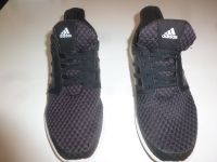 Neuwertige adidas Sport-/Laufschuhe, Gr.44, schwarz, weiße Sohle Kr. München - Brunnthal Vorschau